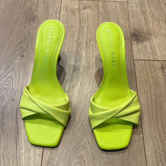 Gianni Bini Emberie heels - Picture 2 of 6